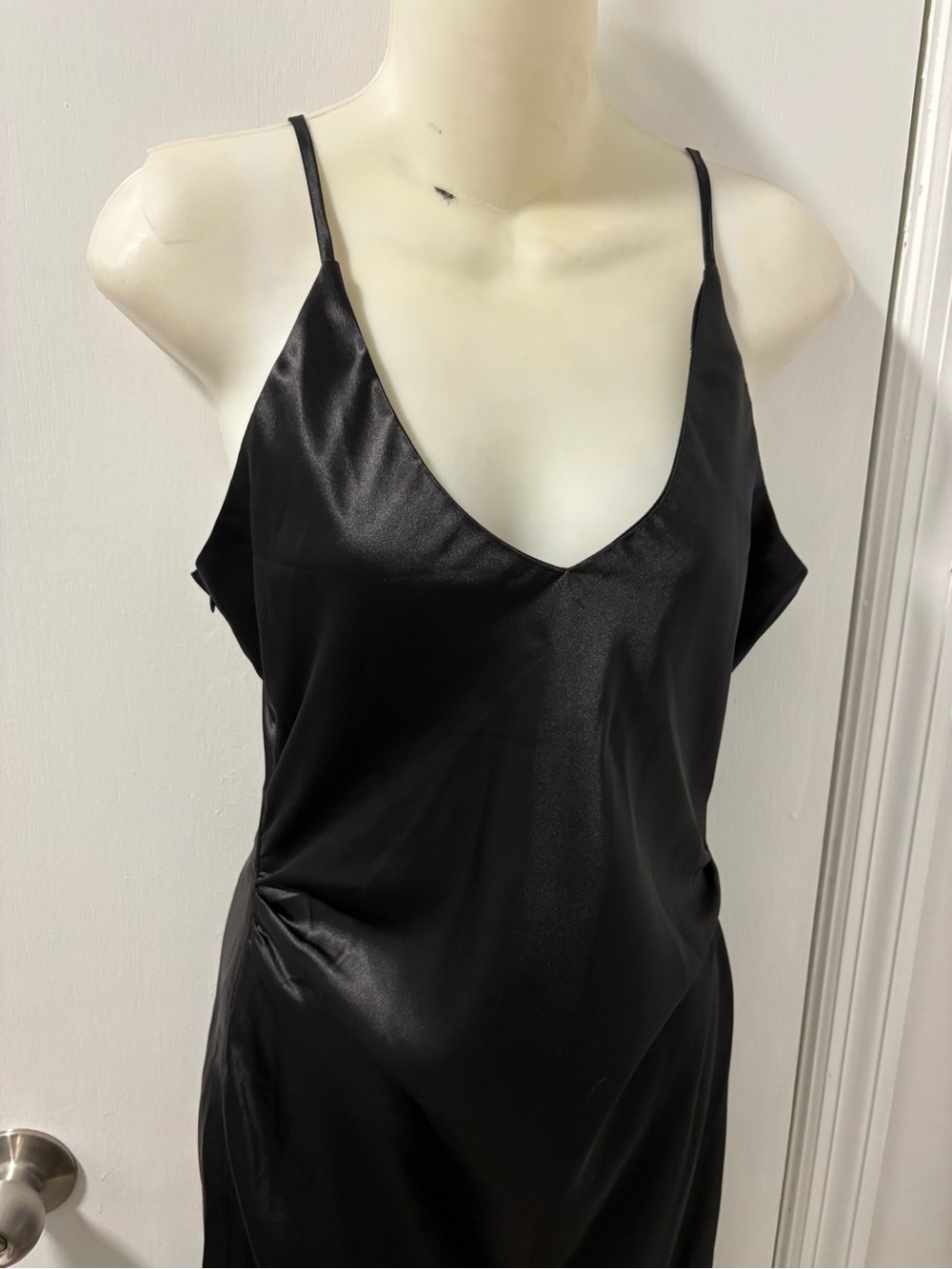 Gloeria Satin resort slip maxi dress - Picture 8 of 10